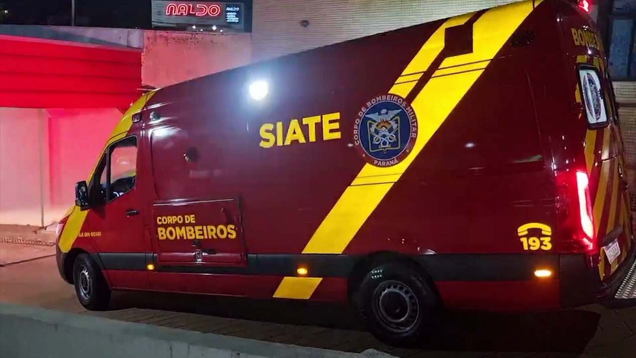 Ciclista quebra o nariz ao colidir contra carro e é levado à UPA Tancredo Neves