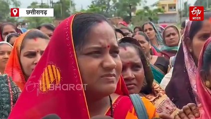 "हमें चाहिए कलम और पट्टी, नहीं चाहिए दारू भट्टी", अछोली में शराब दुकान खोले जाने का विरोध