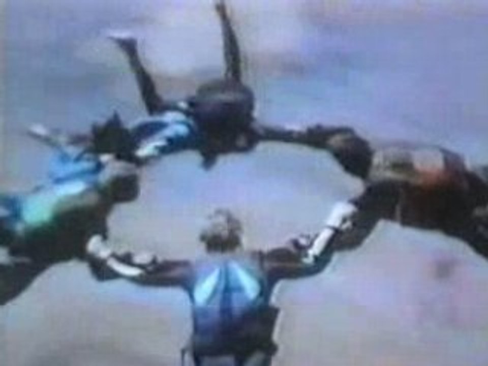 Insolite, Survivre a un saut en parachute raté