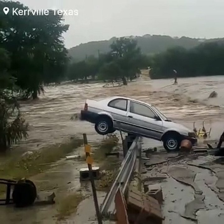 Inondations meurtrières aux USA : Plusieurs morts, dont de nombreux enfants qui participaient à un camp d'été dans le comté de Kerr, dans le centre du Texas