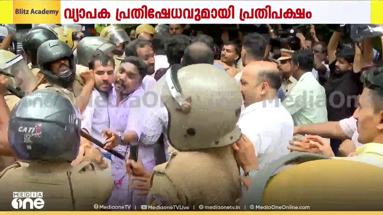 'ഞങ്ങളിലൊന്നിനെ തൊട്ടെന്നാൽ....'; കണ്ണൂരിൽ DMO...