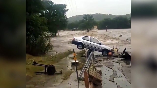 Ascienden a 24 los muertos en Texas por una súbita inundación tras la crecida del río Guadalupe