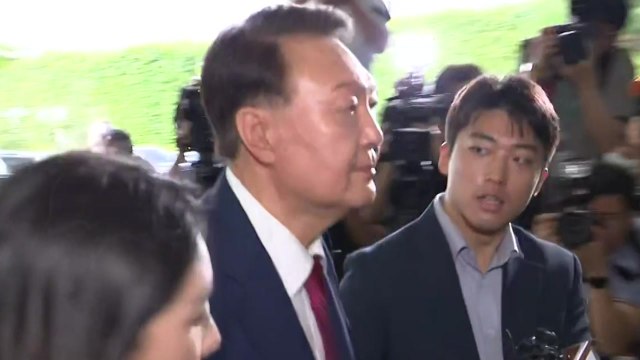 내란특검, 윤 2차 대면조사...체포저지부터 외환·국무회의 조사 / YTN