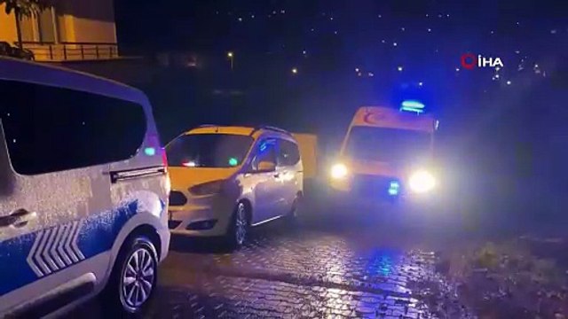 Evdeki eğlence kanlı bitti: Silahla kendini vuran genç öldü, arkadaşı ağır yaralandı
