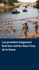 Les premiers baigneurs font leur entrée dans la Seine