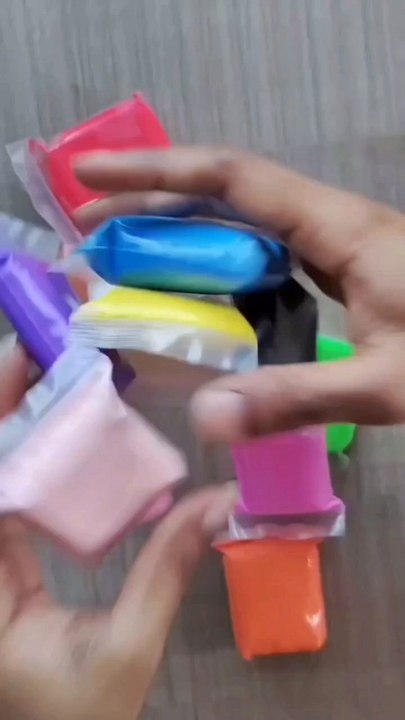 DIY Cute Decor Idea via: @khamirkadee_elizAdd a charming touch to your space with this simple DIY cute decor idea! Easy to make with affordable supplies, it’s perfect for brightening up your room, desk, or any cozy corner.