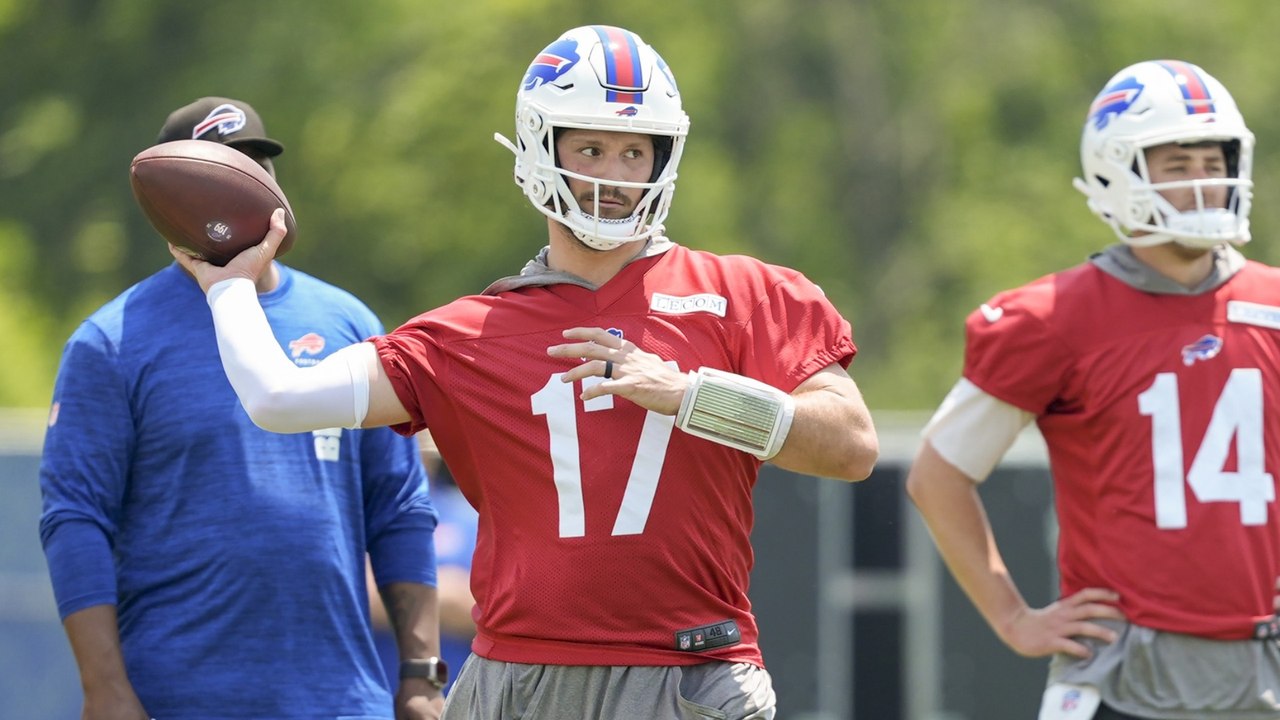 Exploring Super Bowl 60 Odds: Chiefs, Ravens & Bills