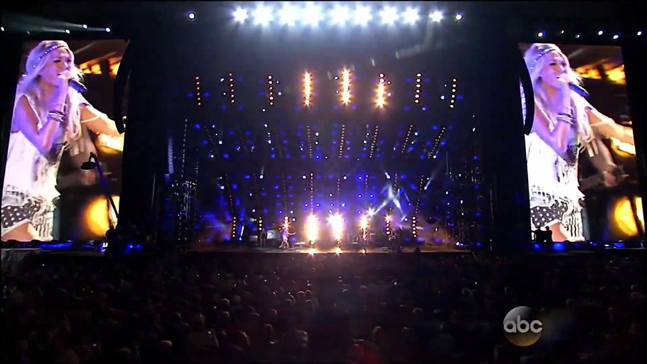 Paradise City (Guns N’ Roses cover) - Carrie Underwood (live)