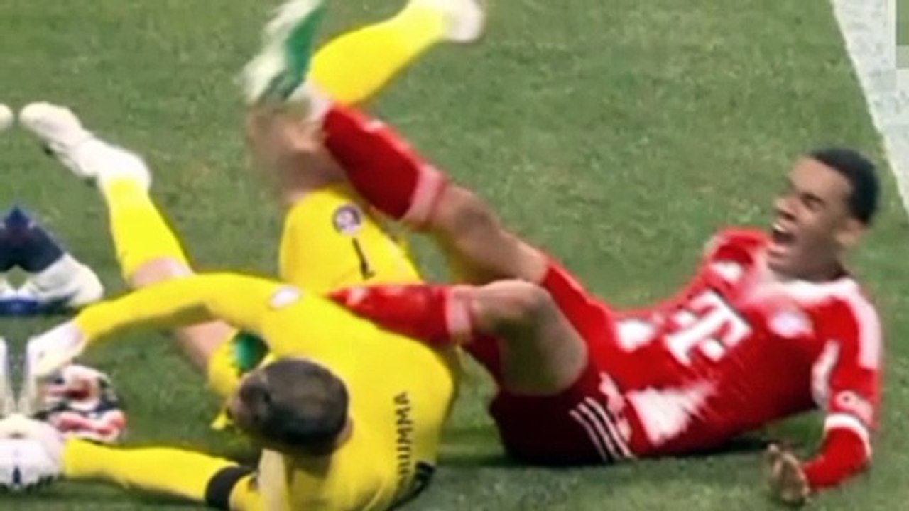 Jamal Musiala HORRIFIC Leg Injury vs PSG | Collision with Donnarumma Shocks Fans