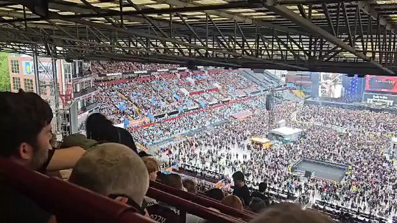 Lzzy Hale & Halestorm Just Killed It with Perry Mason! (Ozzy Osbourne cover) Back to the Beginning Live