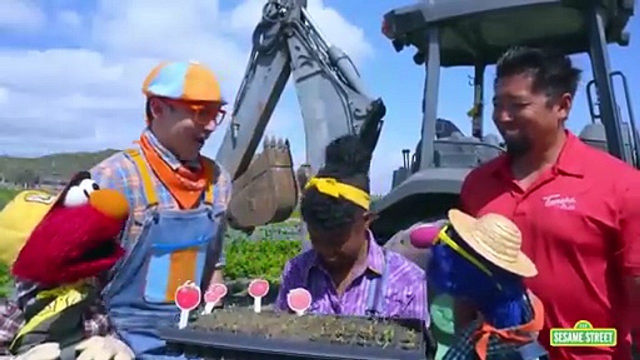 Sesame Street: Elmo Visits the Farm with Blippi, Grover, and Meekah!