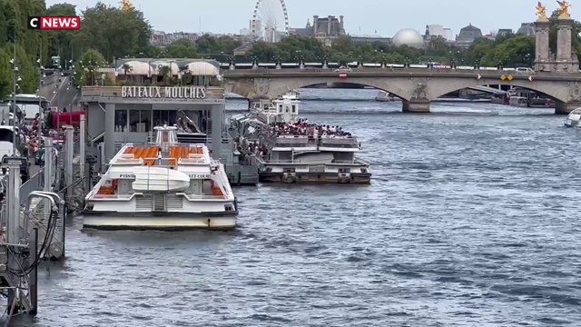 Seine : la baignade pénalise les bateaux-mouches
