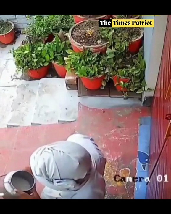 Lucknow Outrage: Milkman Spits Into Milk Before Delivery, Arrested After CCTV Exposes Act
