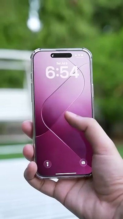 iOS 26 Liquid Glass Dynamic Clock