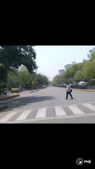 soaking in the mid-afternoon buzz, historic charm, and urban energy!  #ViralVibes #ExploreMore #TravelGoals #CityAdventures #Wanderlust