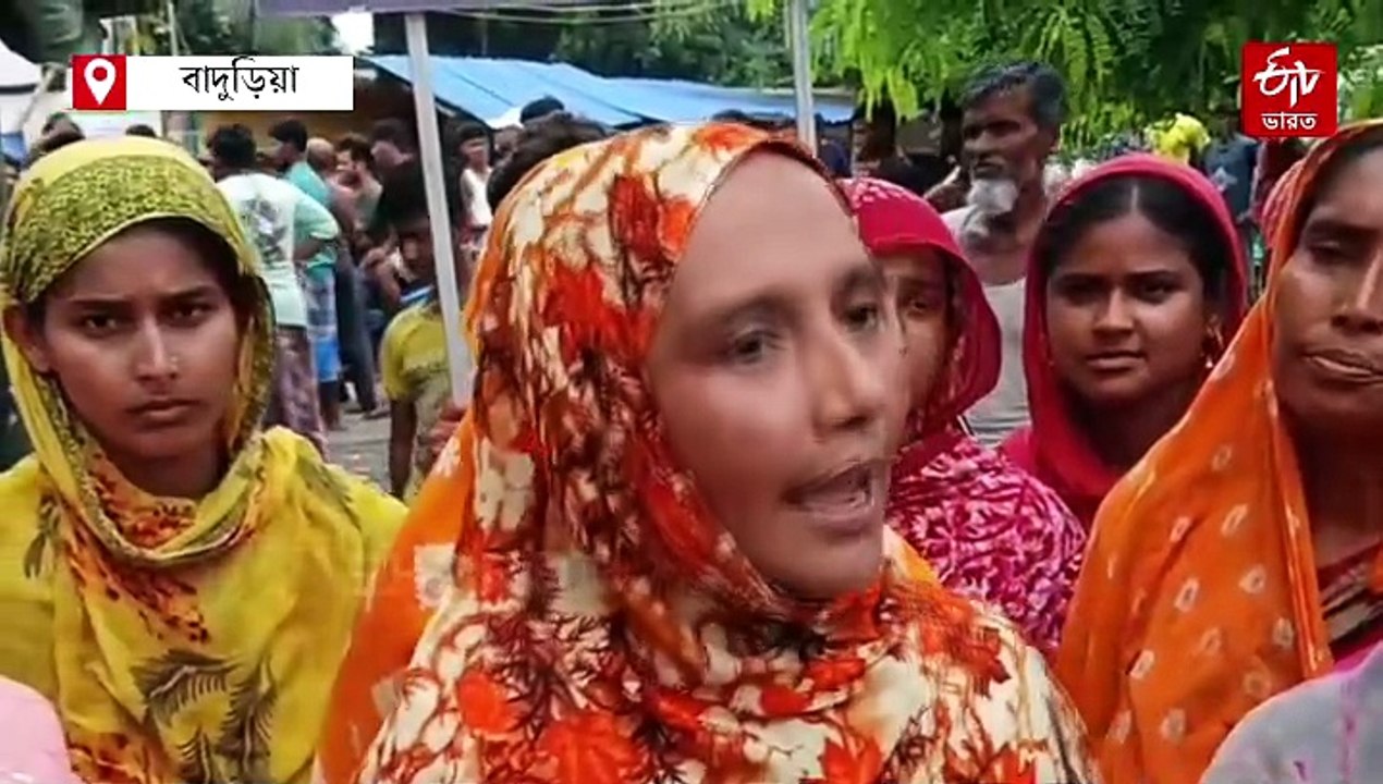 জল যন্ত্রণায় বিক্ষোভ, গ্রামবাসীদের রোষের মুখে পড়ে পালিয়ে বাঁচলেন তৃণমূলের পঞ্চায়েত প্রধান