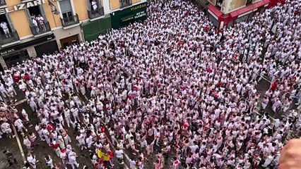 La plaza del Ayuntamiento antes del Chupinazo de San Fermín