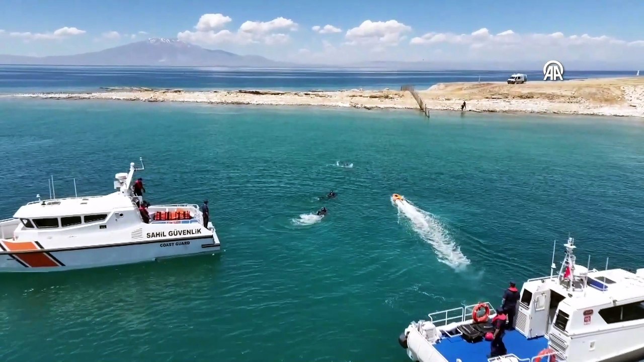 Van Gölü'nde boğulmalara karşı önlem