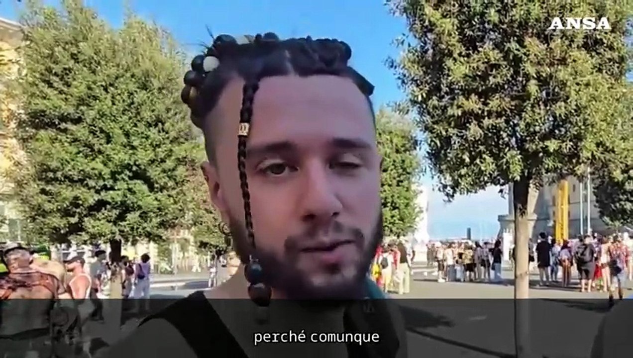 In migliaia ieri al Napoli Pride: "Qui per i diritti, ma anche per la pace"