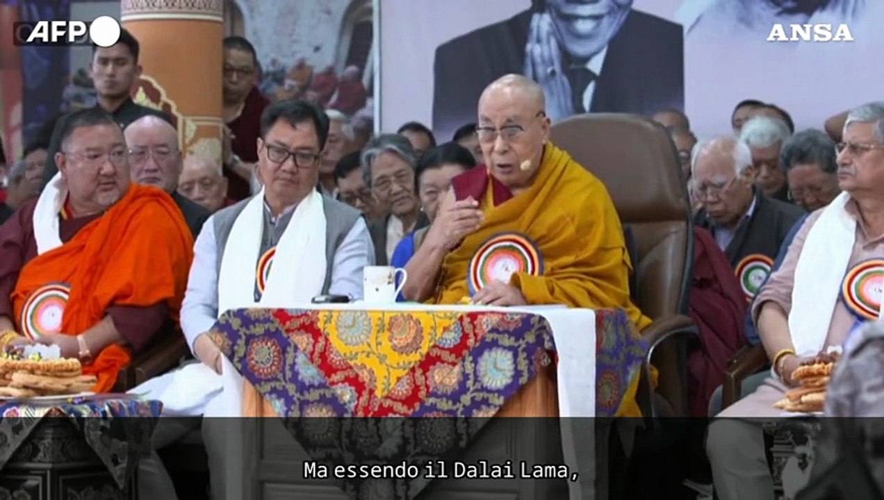 Il Dalai Lama festeggia 90 anni: "Non ho sprecato la mia vita"