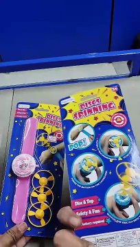 Unboxing and Review of Spinning and Flying Disc Slap Wristband Disc Launcher Slap Band with Frisbee for Kids