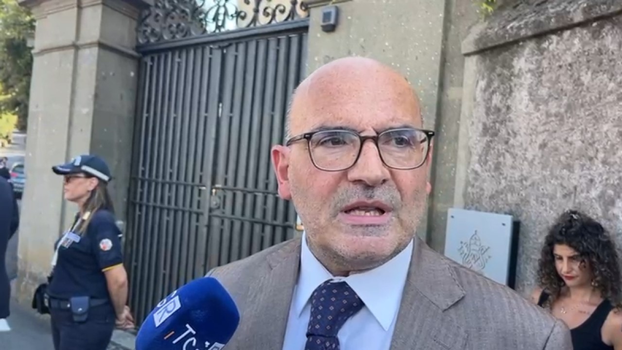 Il sindaco di Castel Gandolfo De Angelis: «Speriamo che il Papa passi più tempo qui con noi»