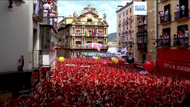 Es lebe das freie Palästina - Stierhatz in Pamplona in Spanien im Zeichen der Solidarität mit Gaza