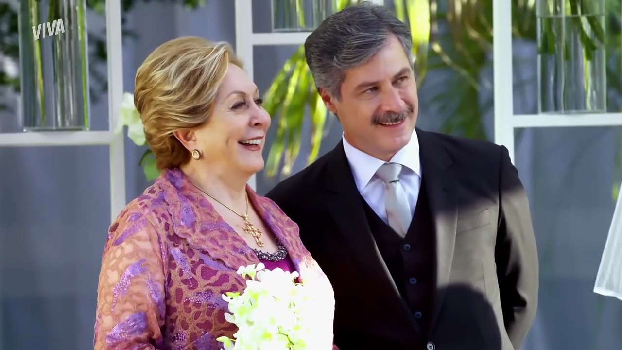 FAMOSA! CIDA PEDE DEMISSÃO E HUMILHA AS PATROAS 💅 _ CHEIAS DE CHARME _ CENAS MARCANTES