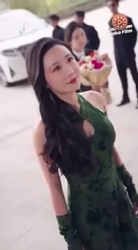 Satpam terlihat miskin dan direndahkan orang, tak terduga dialah Dewa Perang yang tak terkalahkan