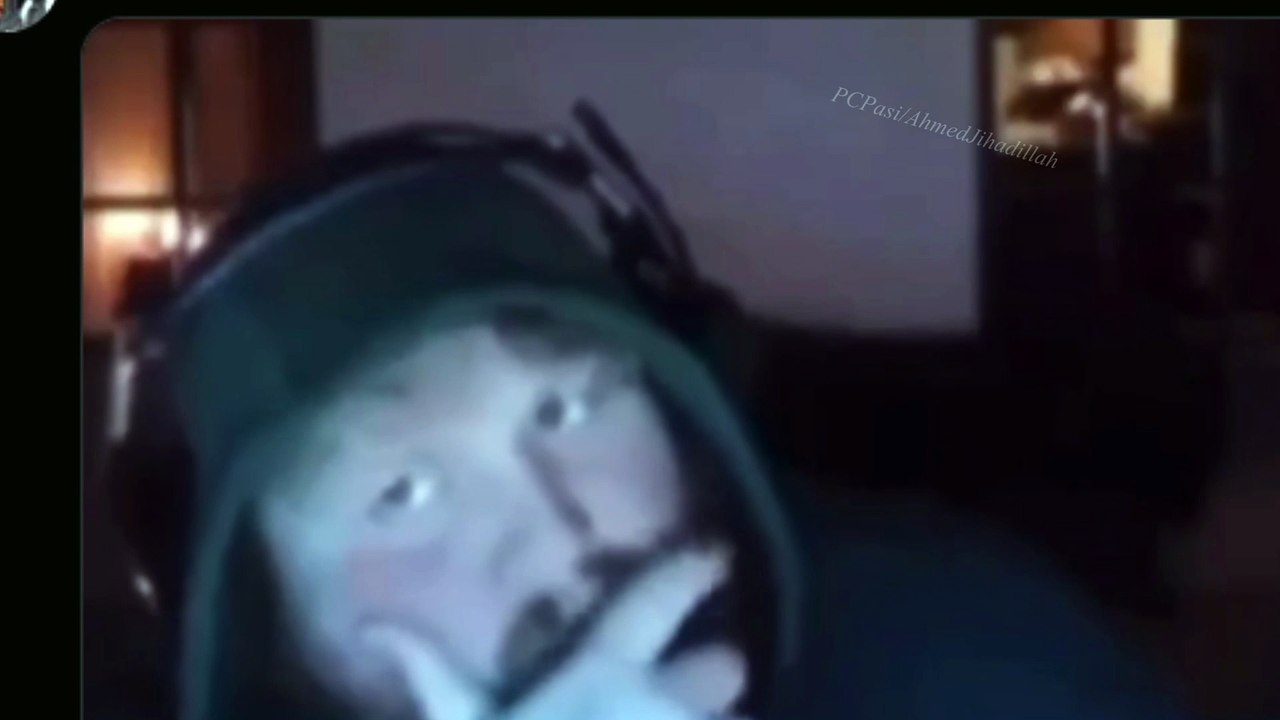 Fat streamer goes wild