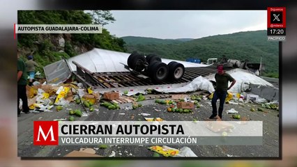 Cierran carretera Guadalajara-Colima por volcadura de tráiler y ataque de abejas