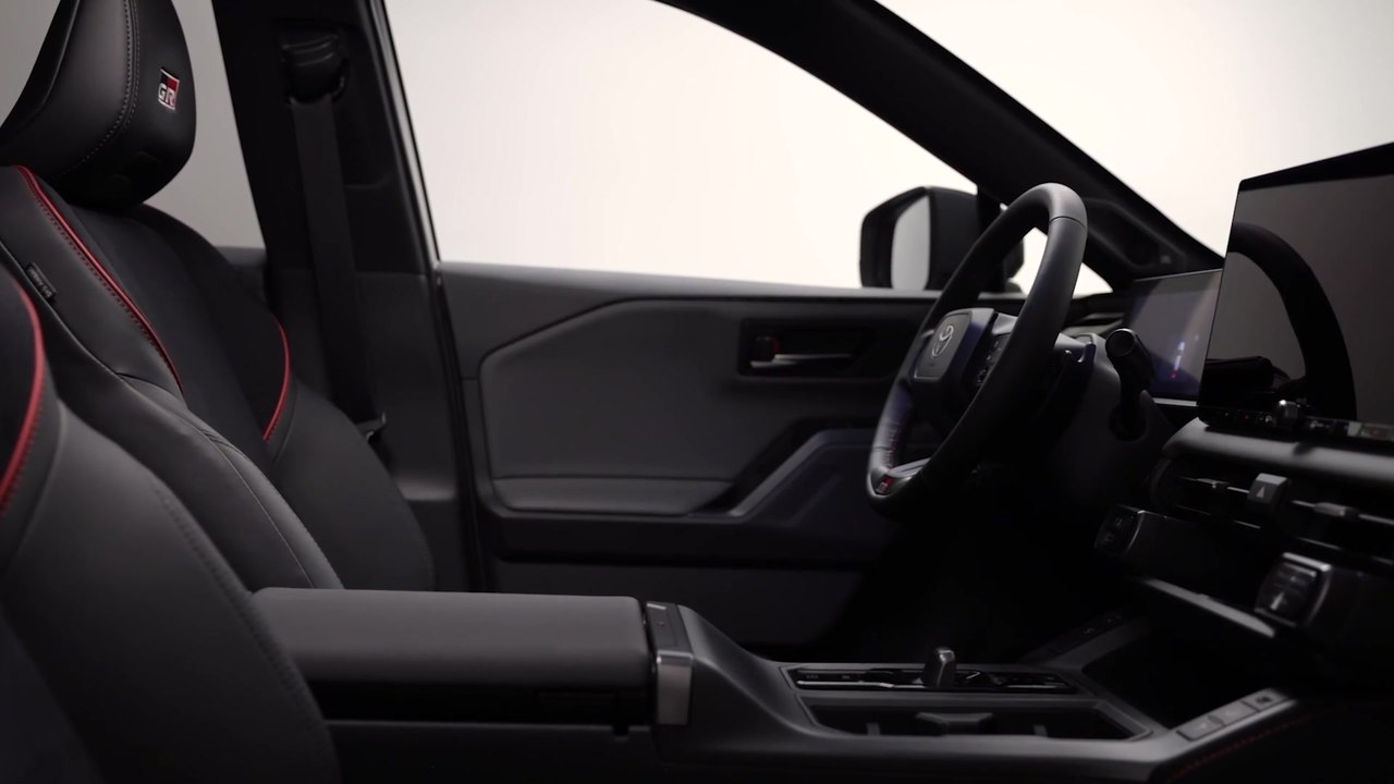 Der neue Toyota RAV4 GR SPORT - Ein völlig neues digitales Erlebnis