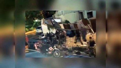 Policía y comunitarios protagonizan trifulca en Cristo Rey