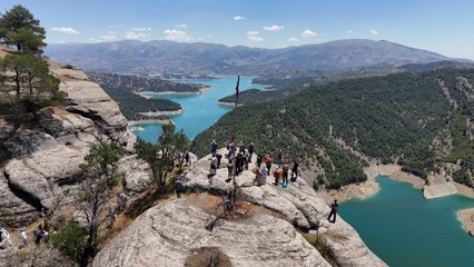 Asırlardır şehri tepeden seyrediyor: Kampçılar ve fotoğrafçılar buraya hayran