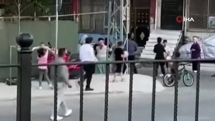 Arnavutköy’de sopalarla binaya böyle saldırdılar