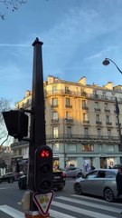Balade à 🚲 dans Paris 🌘 #paris #parisavelo #parisàvélo #peaceofmind #calmingvideos #calmingvibes