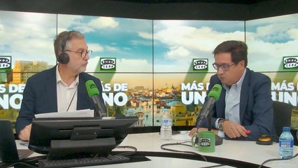 Carlos Alsina arrincona en una tensa entrevista a Óscar López por las "falsedades" del ministro