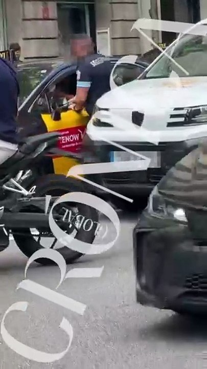 Pelea de tráfico en la zona alta de Barcelona