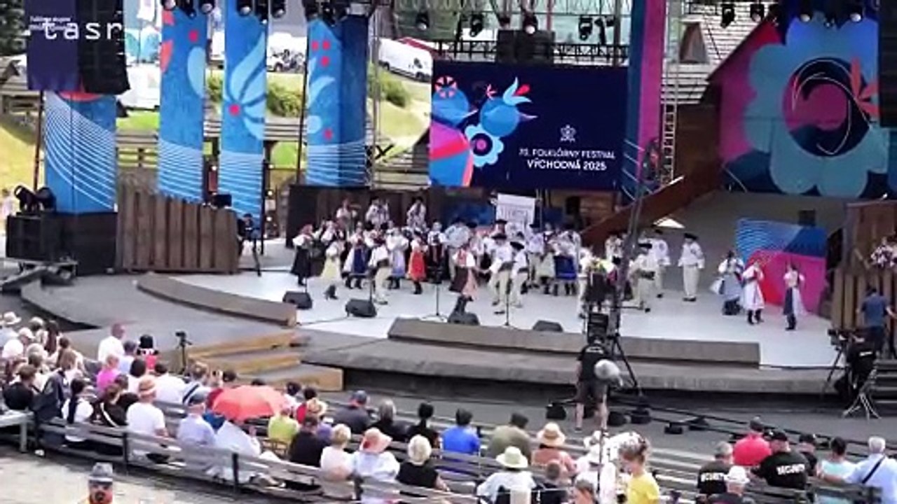ZÁZNAM: Jubilujúci festival priniesol do areálu pod Kriváňom rozmanitosť folklóru
