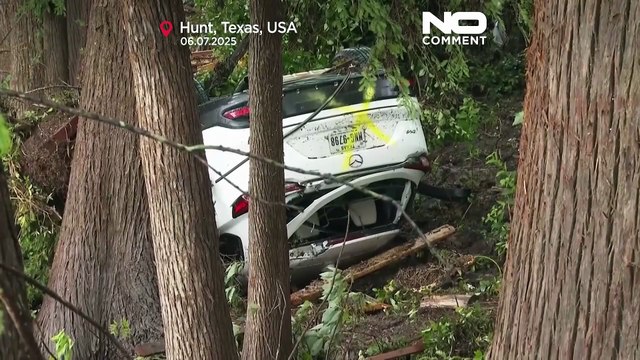 Техас после наводнения: люди возвращаются к разрушенным домам