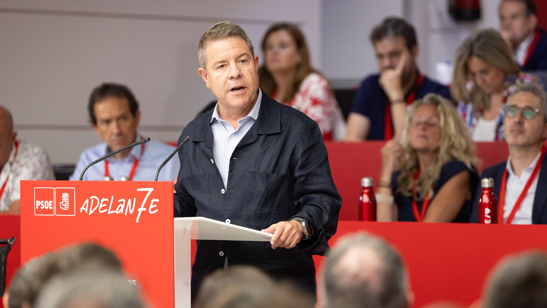 El presidente de Castilla-La Mancha, Emiliano Garc�a-Page, ha asegurado este lunes que esta es la etapa con menos cr�tica interna que ha vivido en el PSOE en m�s de 40 a�os de militancia, y ha reivindicado la necesidad de debate dentro del partido.

En declaraciones a los medios desde U�a (Cuenca), Garc�a-Page ha recordado que "a Felipe Gonz�lez no le vi tener miedo a que le discutieran en un Comit� Federal; ni a Almunia&mldr; nadie lo ten�a", y ha a�adido: "no digo que Pedro S�nchez lo tenga, pero algunos de sus ministros&mldr;".