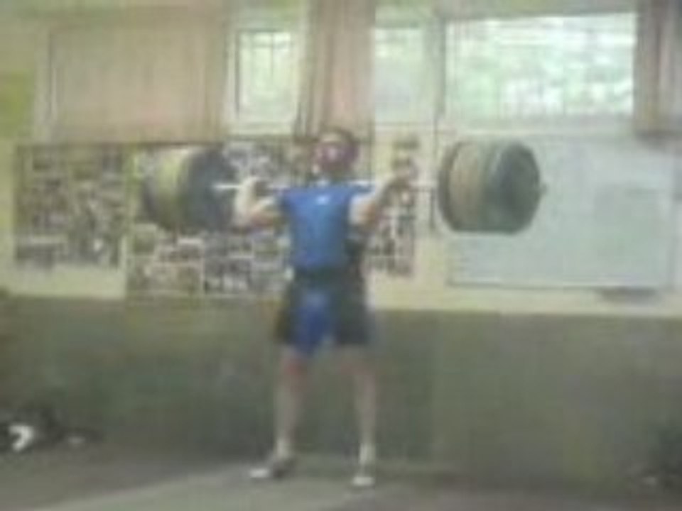 mon frere a 175kl epaulé jeté