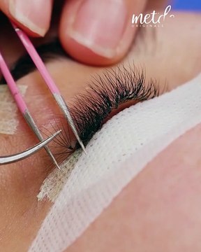 Discovering the magic of eyelash extensions & lip filler 👁️💋