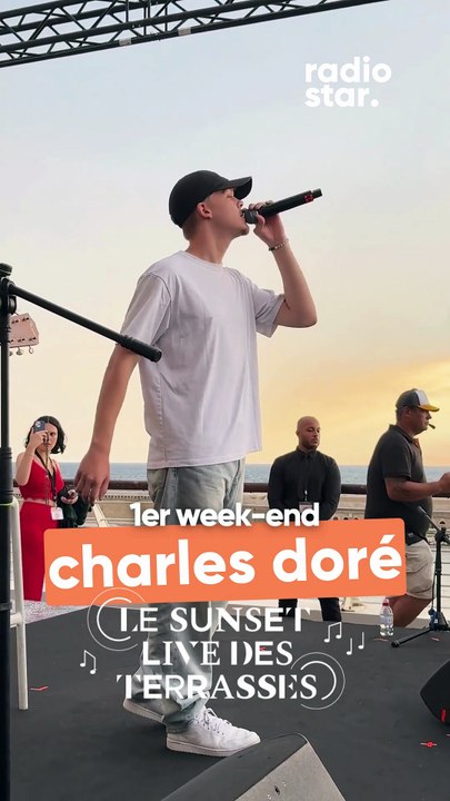 Charles Doré interprète “Je pars mais je reste” pendant son passage au Sunset Live des Terasses. #CharlesDore #concert #SunsetLive #staracademy