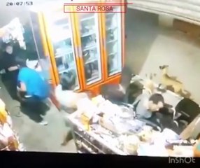 VIDEO: ¡Le disparó frente a familiares! Un comerciante quedó gravemente herido