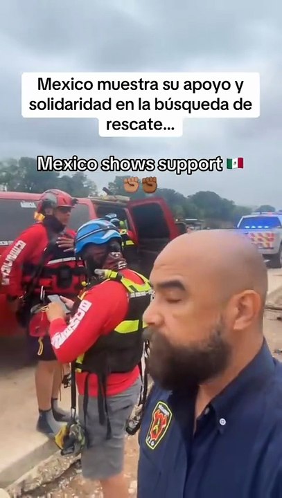 Rescatistas mexicanos llegan a Texas para ayudar con búsquedas