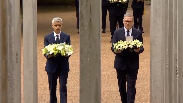 Keir Starmer and Sadiq Khan lay wreaths at 7/7 bombings memorial