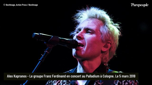 Grande entrée en étoile, canapé en velours... dans l'appartement parisien de Clara Luciani et Alex Kapranos qu'ils ont dû prendre à la hâte