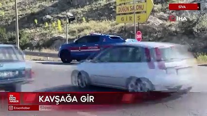 Sivas'ta seyir halindeki araca arkadan çarptı