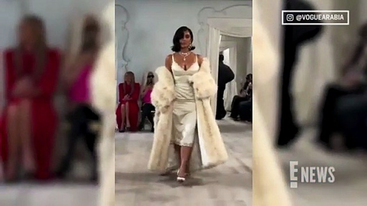 Kim Kardashian Shuts Down Runway at Paris Fashion Week